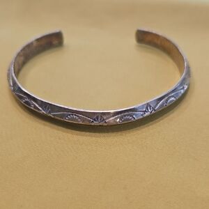 Vintage Navajo Carinated Sterling Silver Cuff Bracelet